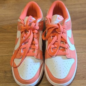Nike Low-Top Sneakers in Coral and White